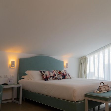 Seaside Hotel Capo dʼOrlando Buitenkant foto