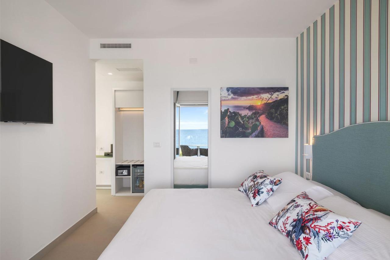 Seaside Hotel Capo dʼOrlando Buitenkant foto