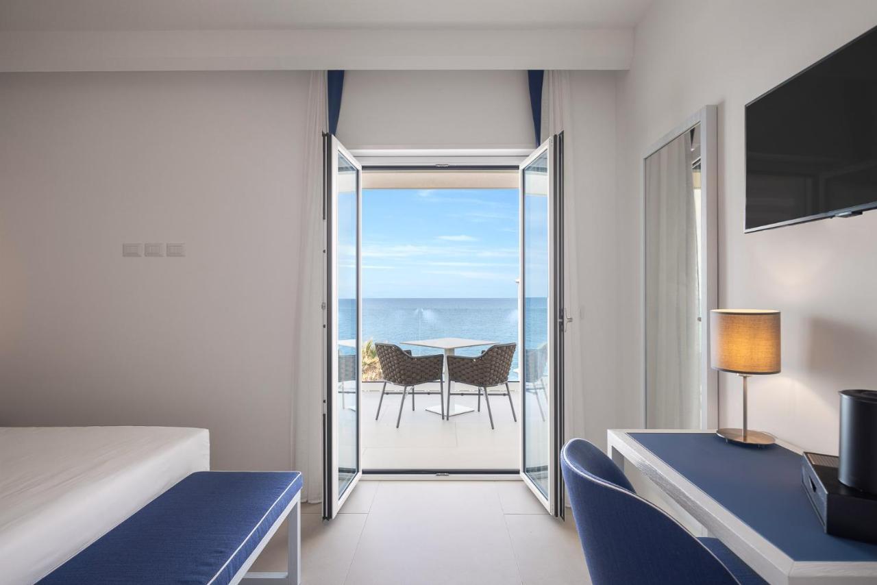 Seaside Hotel Capo dʼOrlando Buitenkant foto