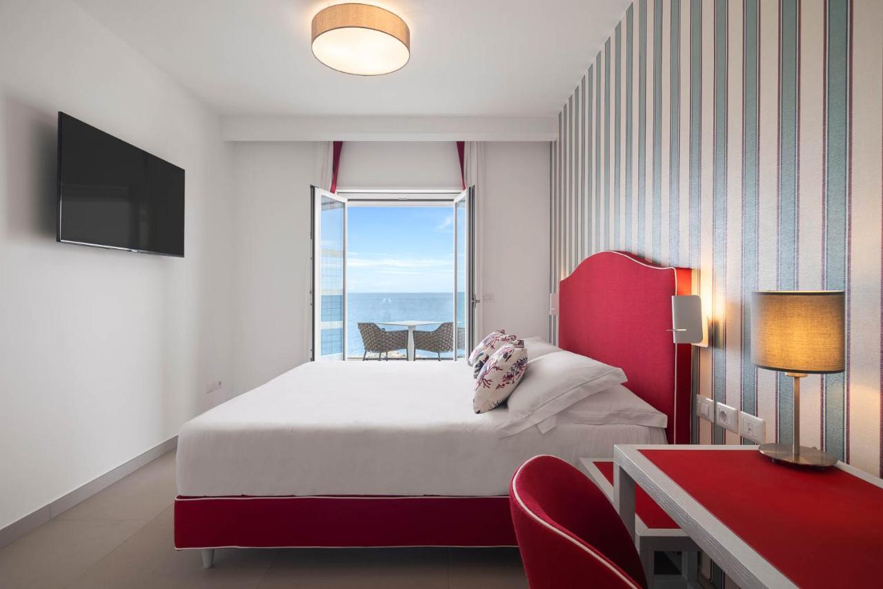 Seaside Hotel Capo dʼOrlando Buitenkant foto
