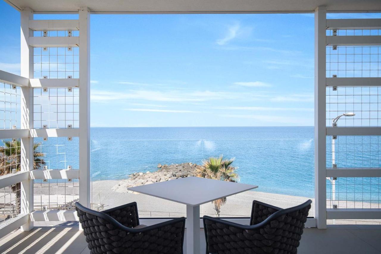 Seaside Hotel Capo dʼOrlando Buitenkant foto