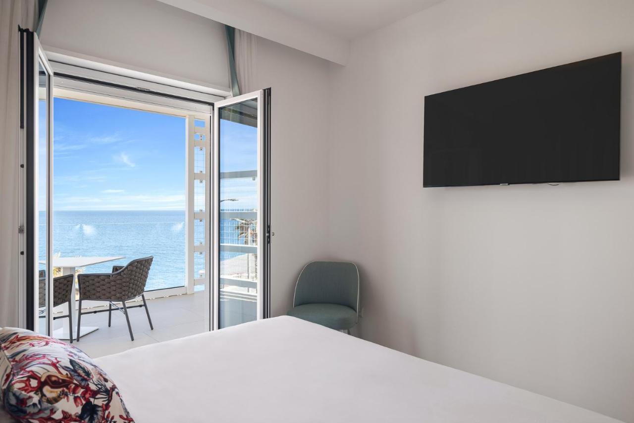 Seaside Hotel Capo dʼOrlando Buitenkant foto
